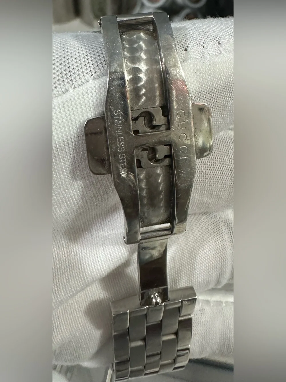 Gucci G-Timeless Black Dial Roman Numeral Swiss Made Stainless Steel Women Watch